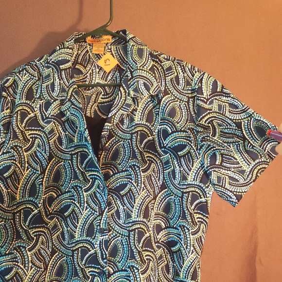 Womans Blouse - Picture 3 of 4